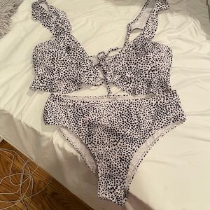 Polkadot high waisted bikini